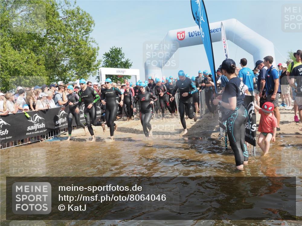 22.06.2025 - Viking Triathlon KatJ http://msf.ph/oto/8064046 22.06.2025 10:03:53 Schwimmen 26, 54, 77, 108, 157, 215, 242, 296, 336, 383, 396, 451, 456, 495, 648 meine-sportfotos.de