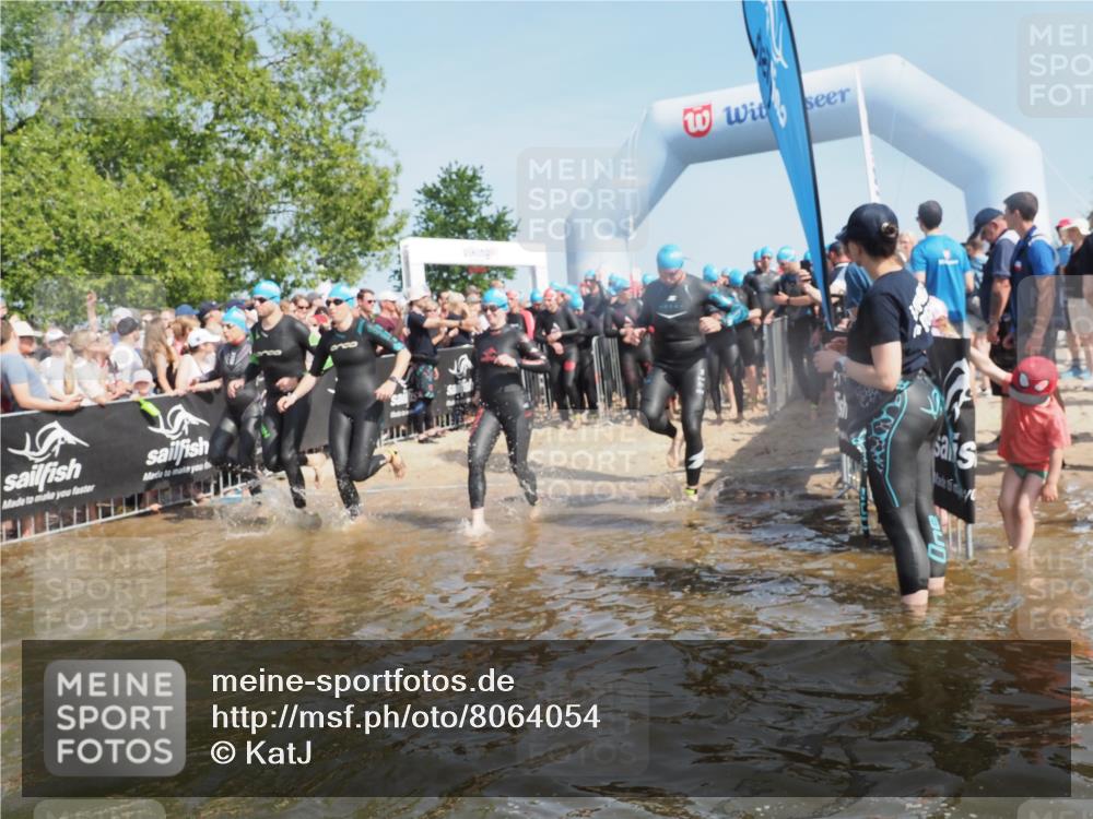 22.06.2025 - Viking Triathlon KatJ http://msf.ph/oto/8064054 22.06.2025 10:03:53 Schwimmen 26, 54, 77, 108, 157, 215, 242, 296, 336, 383, 396, 451, 456, 495, 648 meine-sportfotos.de