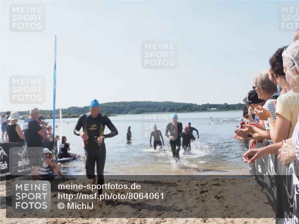 22.06.2025 - Viking Triathlon MichiJ http://msf.ph/oto/8064061 22.06.2025 10:27:08 Schwimmen 52, 81, 145, 288, 623 meine-sportfotos.de