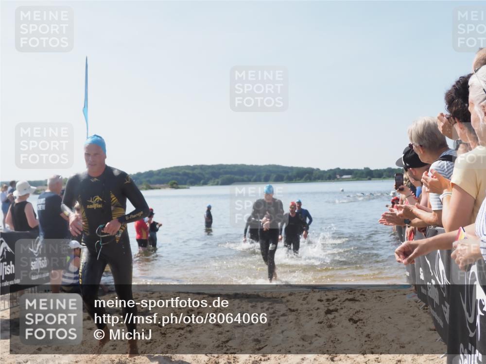 22.06.2025 - Viking Triathlon MichiJ http://msf.ph/oto/8064066 22.06.2025 10:27:09 Schwimmen 52, 81, 145, 288, 623 meine-sportfotos.de