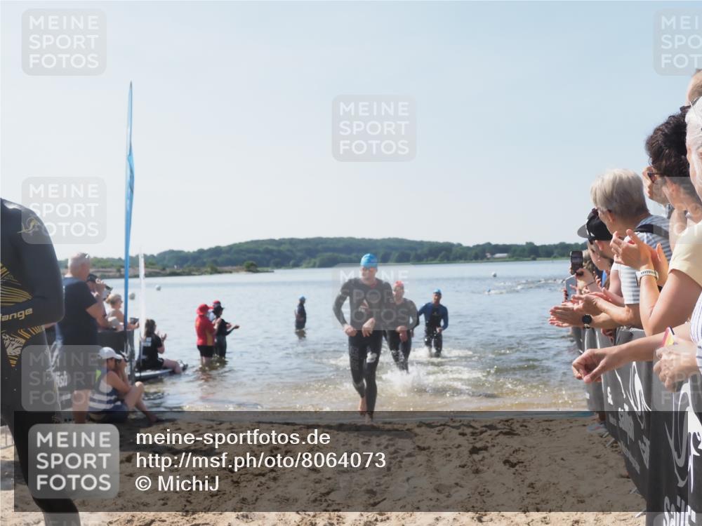 22.06.2025 - Viking Triathlon MichiJ http://msf.ph/oto/8064073 22.06.2025 10:27:09 Schwimmen 52, 81, 145, 288, 623 meine-sportfotos.de