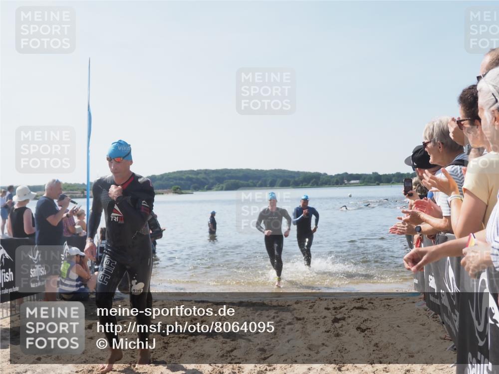 22.06.2025 - Viking Triathlon MichiJ http://msf.ph/oto/8064095 22.06.2025 10:27:12 Schwimmen 52, 81, 145, 623 meine-sportfotos.de