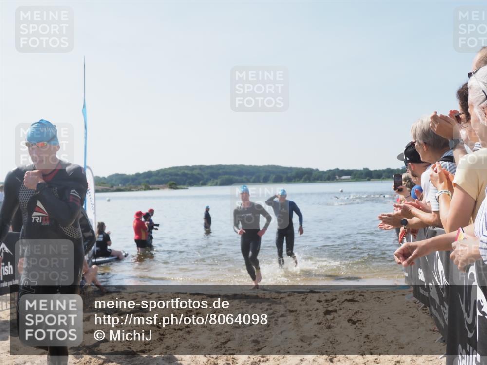 22.06.2025 - Viking Triathlon MichiJ http://msf.ph/oto/8064098 22.06.2025 10:27:12 Schwimmen 52, 81, 145, 623 meine-sportfotos.de