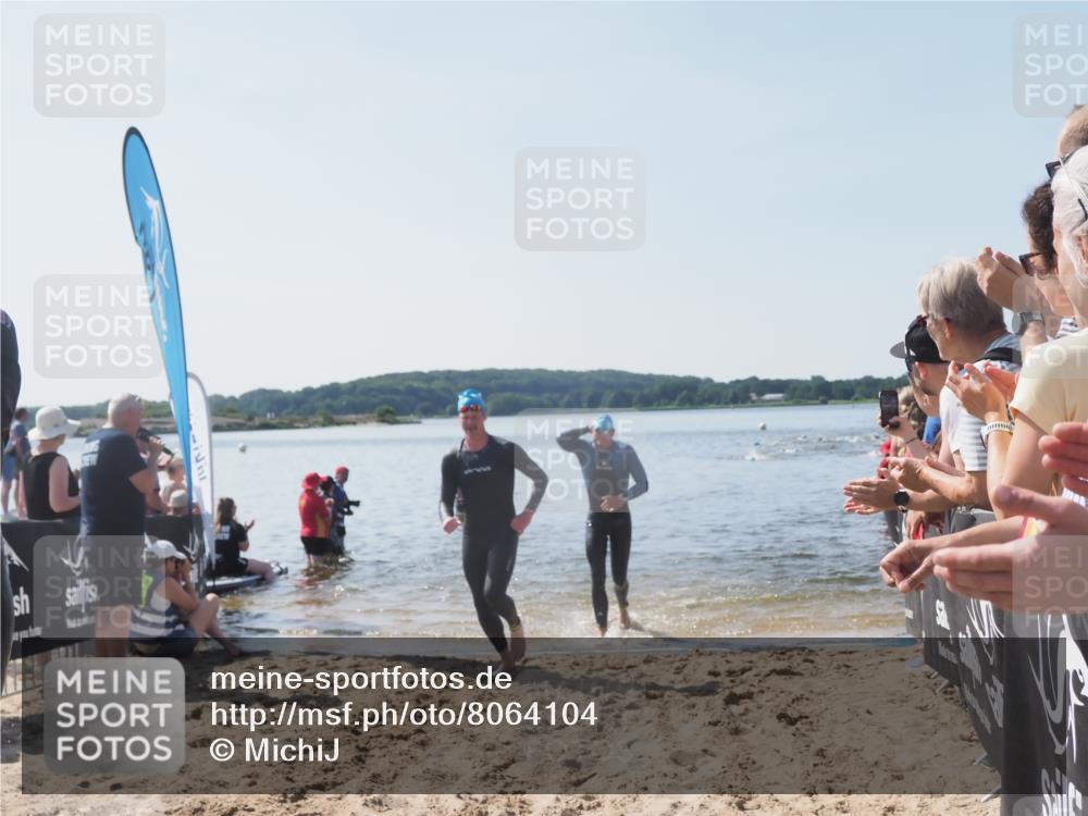 22.06.2025 - Viking Triathlon MichiJ http://msf.ph/oto/8064104 22.06.2025 10:27:13 Schwimmen 52, 81, 623 meine-sportfotos.de