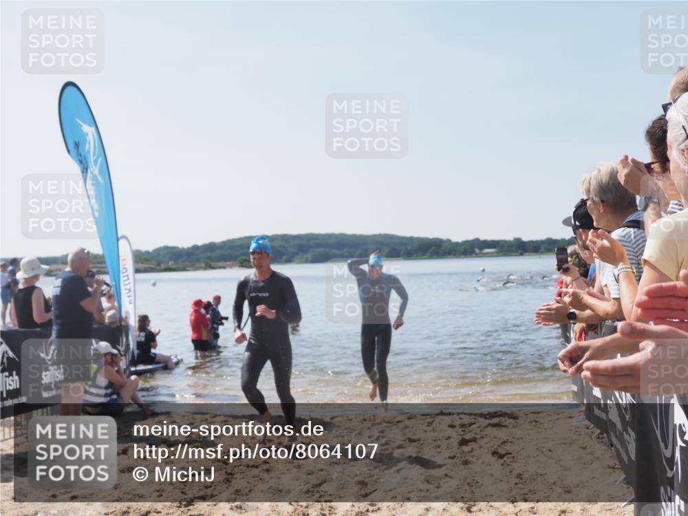 22.06.2025 - Viking Triathlon MichiJ http://msf.ph/oto/8064107 22.06.2025 10:27:13 Schwimmen 52, 81, 623 meine-sportfotos.de