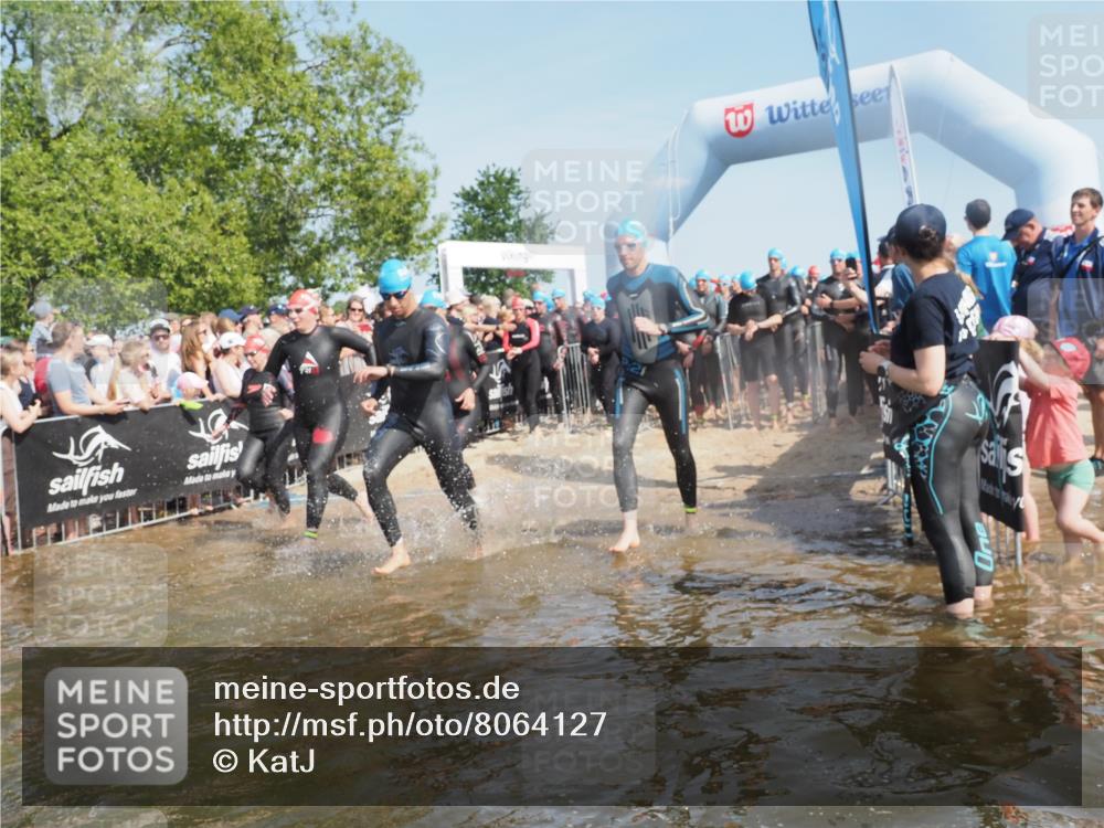 22.06.2025 - Viking Triathlon KatJ http://msf.ph/oto/8064127 22.06.2025 10:03:59 Schwimmen 26, 54, 215, 220, 240, 242, 313, 315, 336, 370, 383, 433, 448, 451, 614, 639, 657 meine-sportfotos.de