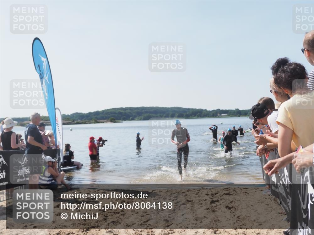 22.06.2025 - Viking Triathlon MichiJ http://msf.ph/oto/8064138 22.06.2025 10:27:35 Schwimmen 1, 176, 272, 286, 611 meine-sportfotos.de
