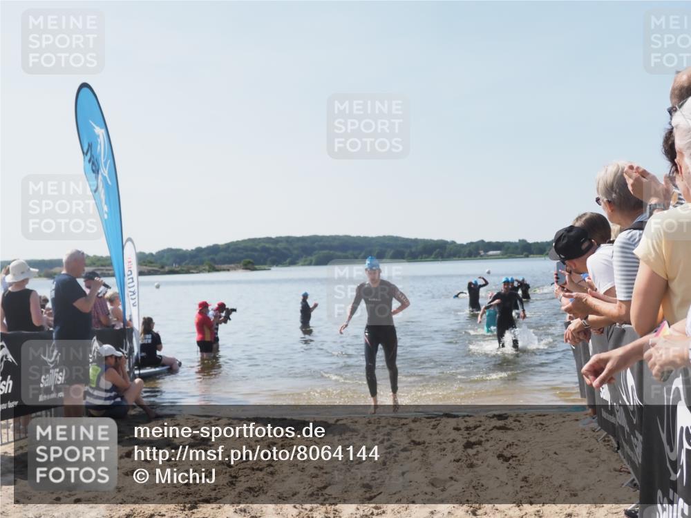 22.06.2025 - Viking Triathlon MichiJ http://msf.ph/oto/8064144 22.06.2025 10:27:35 Schwimmen 1, 176, 272, 286, 611 meine-sportfotos.de