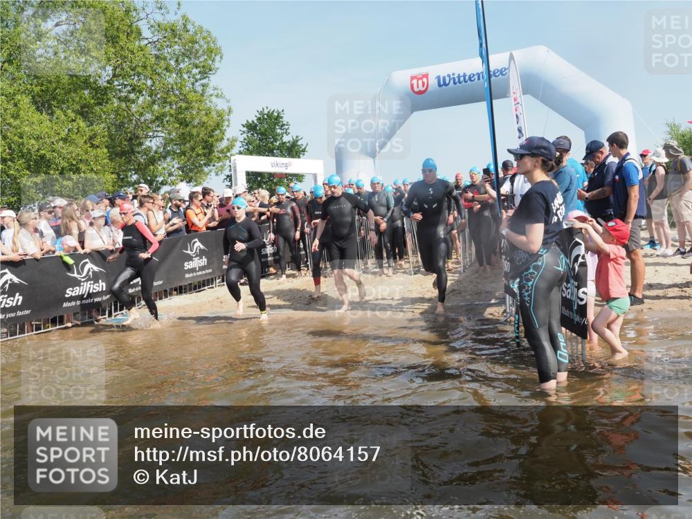 22.06.2025 - Viking Triathlon KatJ http://msf.ph/oto/8064157 22.06.2025 10:04:03 Schwimmen 54, 215, 220, 240, 242, 313, 315, 336, 370, 383, 433, 448, 614, 639, 657 meine-sportfotos.de