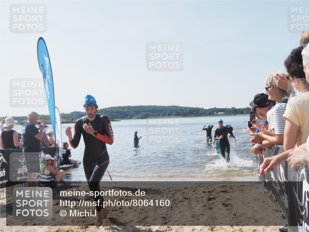 22.06.2025 - Viking Triathlon MichiJ http://msf.ph/oto/8064160 22.06.2025 10:27:37 Schwimmen 1, 176, 272, 286, 611 meine-sportfotos.de