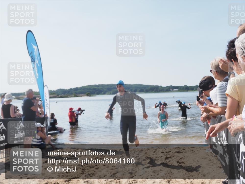 22.06.2025 - Viking Triathlon MichiJ http://msf.ph/oto/8064180 22.06.2025 10:27:40 Schwimmen 1, 176, 198, 230, 272, 534, 611 meine-sportfotos.de