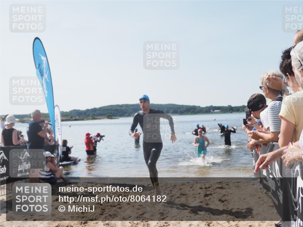 22.06.2025 - Viking Triathlon MichiJ http://msf.ph/oto/8064182 22.06.2025 10:27:40 Schwimmen 1, 176, 198, 230, 272, 534, 611 meine-sportfotos.de