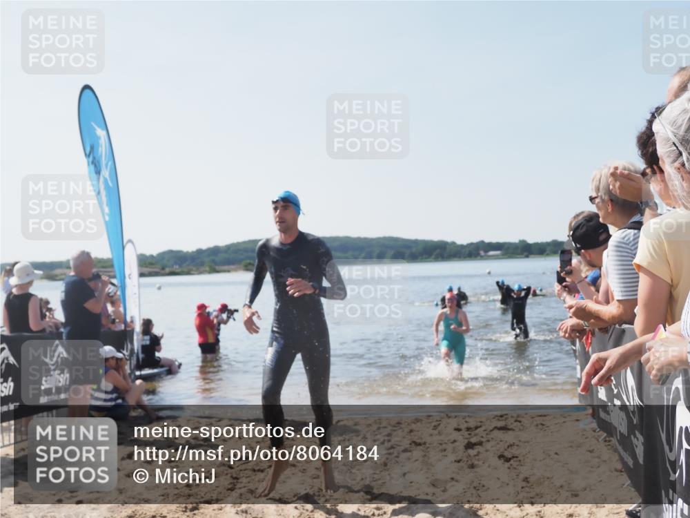 22.06.2025 - Viking Triathlon MichiJ http://msf.ph/oto/8064184 22.06.2025 10:27:40 Schwimmen 1, 176, 198, 230, 272, 534, 611 meine-sportfotos.de