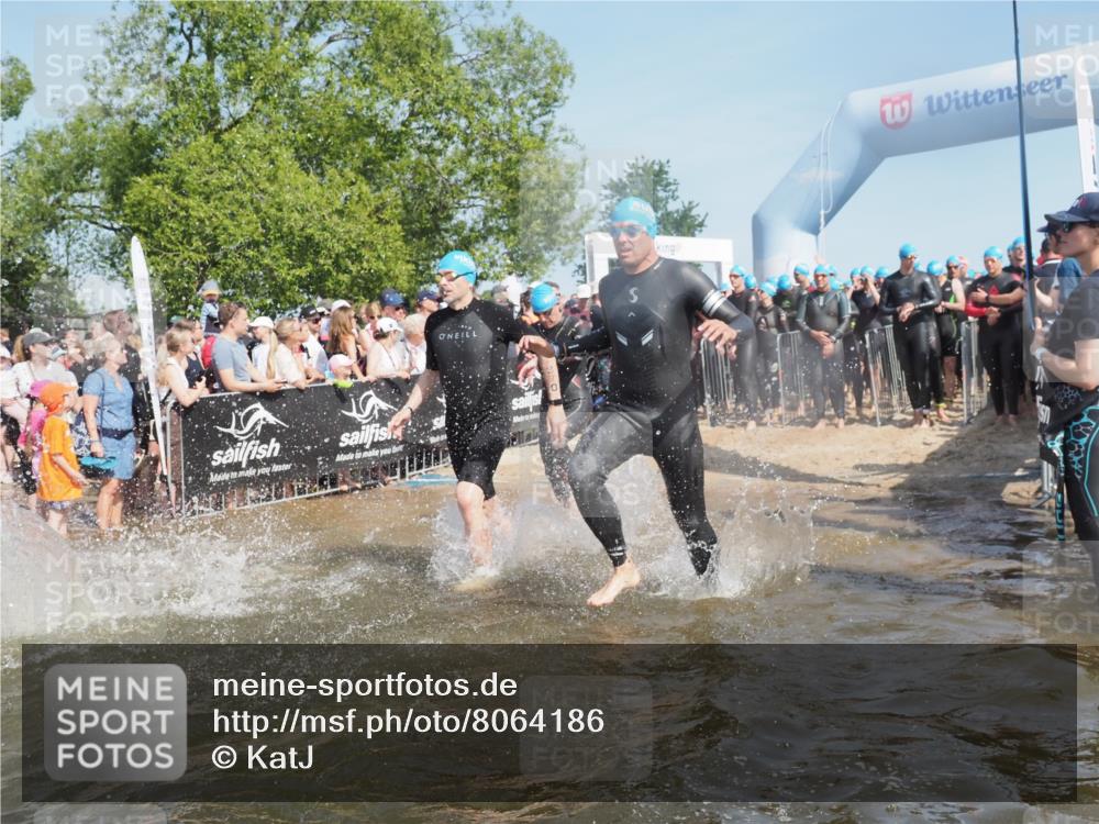 22.06.2025 - Viking Triathlon KatJ http://msf.ph/oto/8064186 22.06.2025 10:04:04 Schwimmen 54, 215, 220, 240, 242, 313, 315, 336, 370, 433, 448, 614, 639, 657 meine-sportfotos.de