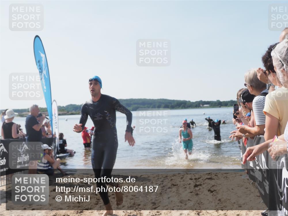 22.06.2025 - Viking Triathlon MichiJ http://msf.ph/oto/8064187 22.06.2025 10:27:40 Schwimmen 1, 176, 198, 230, 272, 534, 611 meine-sportfotos.de
