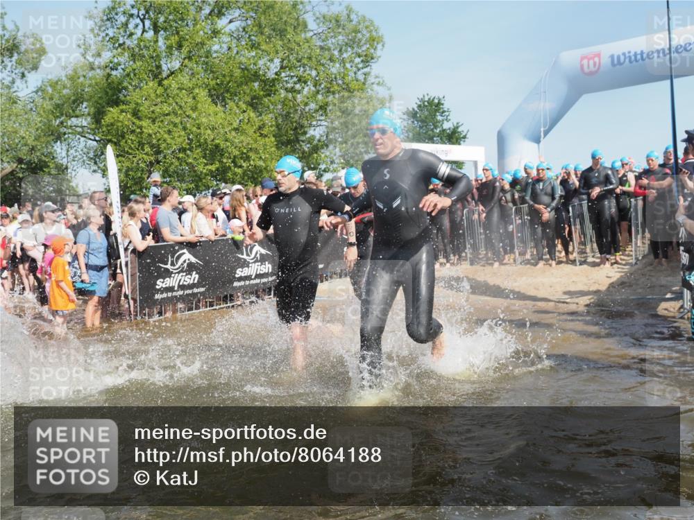 22.06.2025 - Viking Triathlon KatJ http://msf.ph/oto/8064188 22.06.2025 10:04:04 Schwimmen 54, 215, 220, 240, 242, 313, 315, 336, 370, 433, 448, 614, 639, 657 meine-sportfotos.de