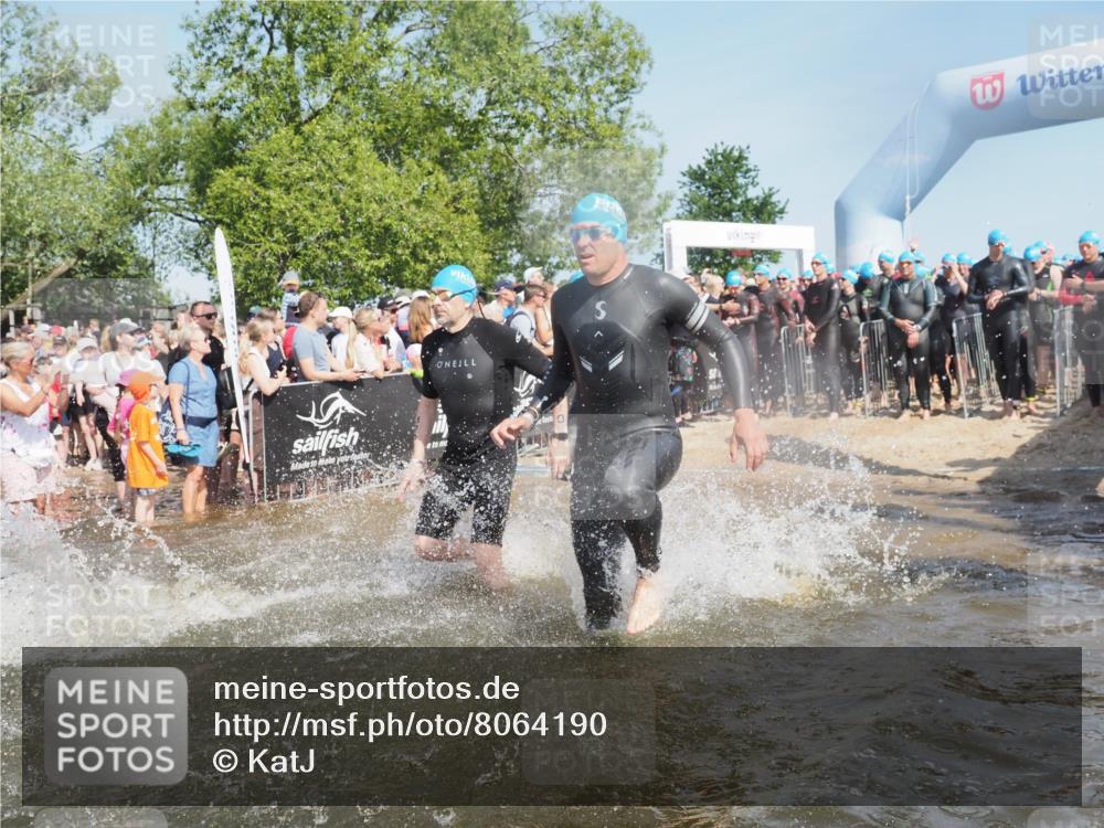 22.06.2025 - Viking Triathlon KatJ http://msf.ph/oto/8064190 22.06.2025 10:04:04 Schwimmen 54, 215, 220, 240, 242, 313, 315, 336, 370, 433, 448, 614, 639, 657 meine-sportfotos.de