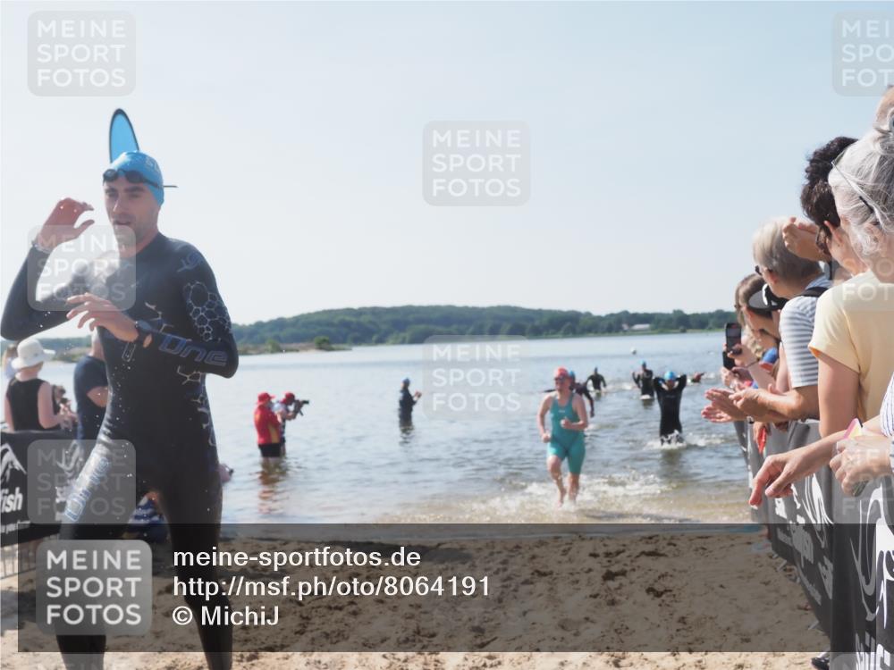 22.06.2025 - Viking Triathlon MichiJ http://msf.ph/oto/8064191 22.06.2025 10:27:41 Schwimmen 1, 176, 198, 230, 272, 534, 611 meine-sportfotos.de