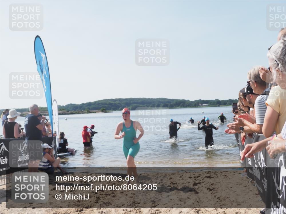 22.06.2025 - Viking Triathlon MichiJ http://msf.ph/oto/8064205 22.06.2025 10:27:43 Schwimmen 1, 176, 198, 230, 534, 611 meine-sportfotos.de