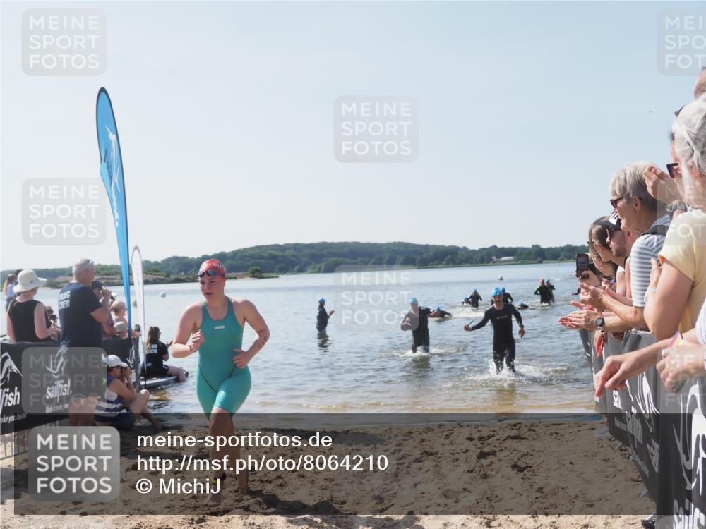 22.06.2025 - Viking Triathlon MichiJ http://msf.ph/oto/8064210 22.06.2025 10:27:43 Schwimmen 1, 176, 198, 230, 534, 611 meine-sportfotos.de