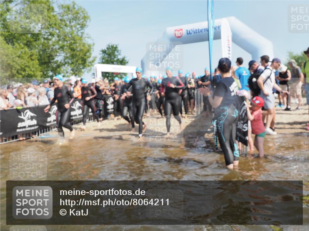 22.06.2025 - Viking Triathlon KatJ http://msf.ph/oto/8064211 22.06.2025 10:04:08 Schwimmen 156, 199, 220, 240, 313, 315, 351, 370, 433, 448, 474, 529, 614, 639, 657 meine-sportfotos.de
