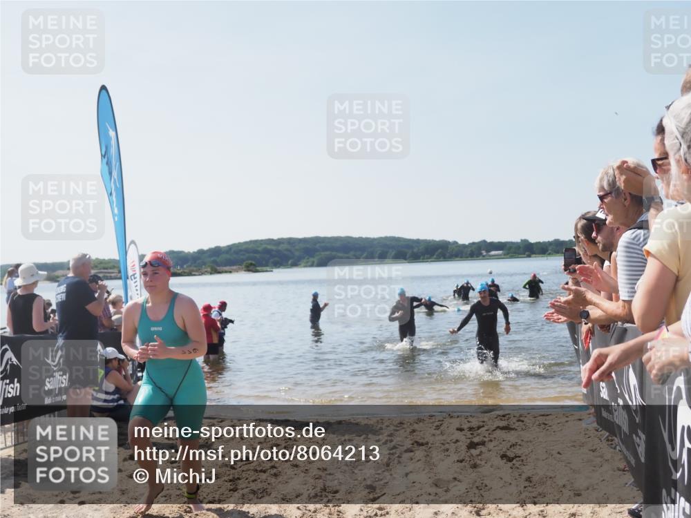22.06.2025 - Viking Triathlon MichiJ http://msf.ph/oto/8064213 22.06.2025 10:27:43 Schwimmen 1, 176, 198, 230, 534, 611 meine-sportfotos.de