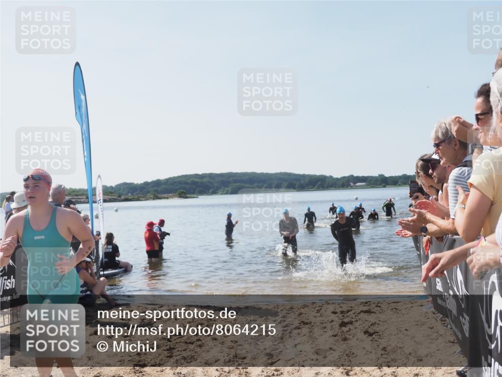 22.06.2025 - Viking Triathlon MichiJ http://msf.ph/oto/8064215 22.06.2025 10:27:44 Schwimmen 1, 176, 198, 230, 534, 611 meine-sportfotos.de
