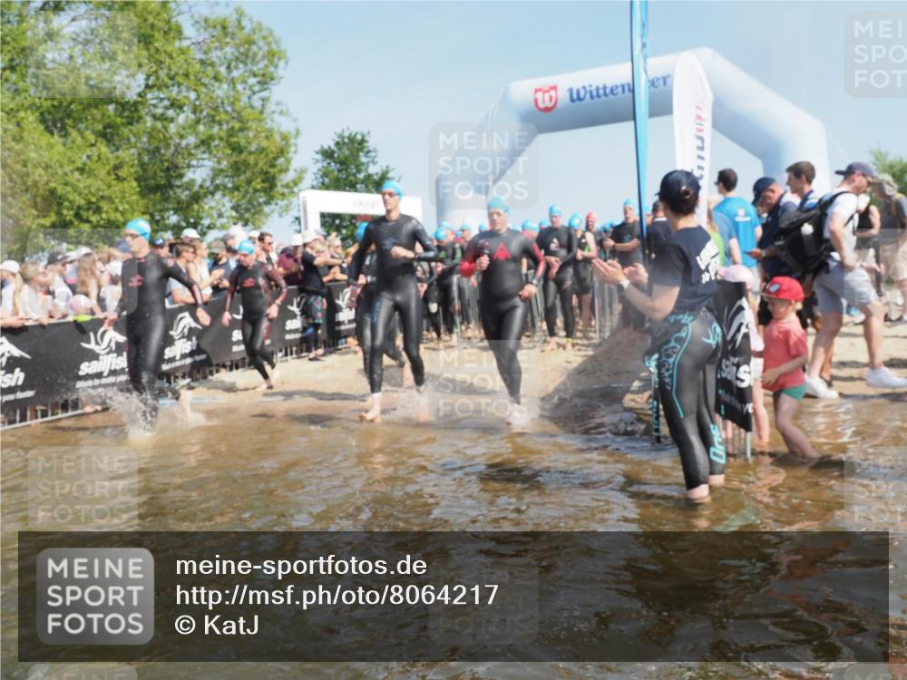 22.06.2025 - Viking Triathlon KatJ http://msf.ph/oto/8064217 22.06.2025 10:04:09 Schwimmen 156, 199, 240, 313, 315, 351, 370, 448, 474, 529, 614, 657 meine-sportfotos.de