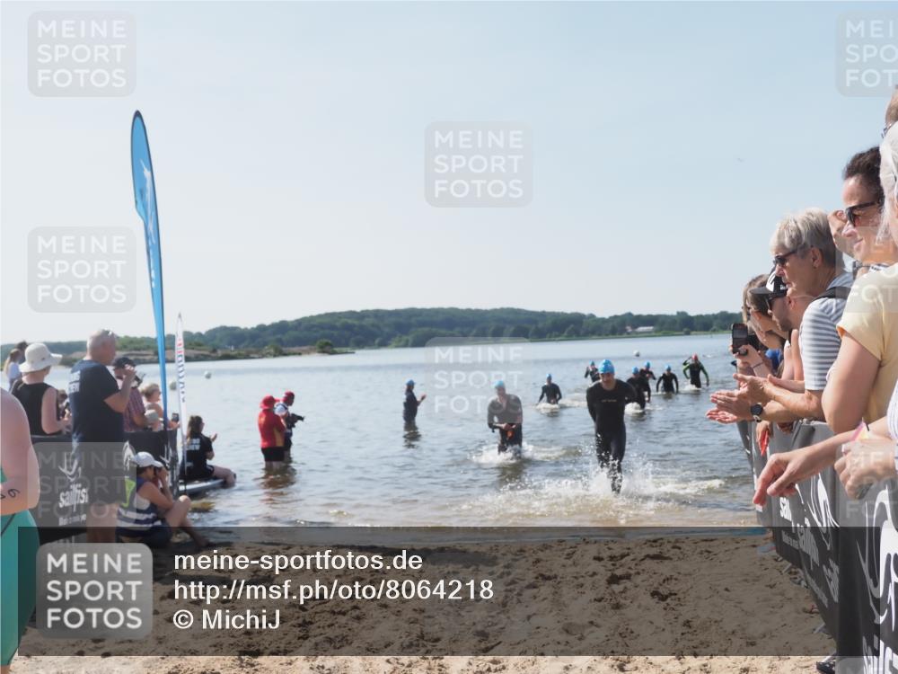 22.06.2025 - Viking Triathlon MichiJ http://msf.ph/oto/8064218 22.06.2025 10:27:44 Schwimmen 1, 176, 198, 230, 534, 611 meine-sportfotos.de