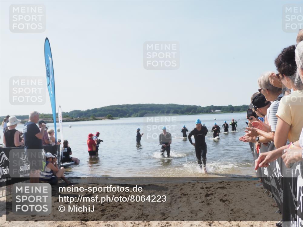 22.06.2025 - Viking Triathlon MichiJ http://msf.ph/oto/8064223 22.06.2025 10:27:45 Schwimmen 1, 176, 198, 230, 534 meine-sportfotos.de