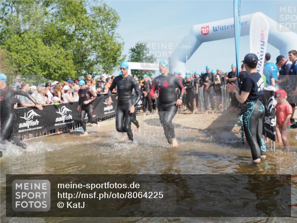 22.06.2025 - Viking Triathlon KatJ http://msf.ph/oto/8064225 22.06.2025 10:04:09 Schwimmen 156, 199, 240, 313, 315, 351, 370, 448, 474, 529, 614, 657 meine-sportfotos.de