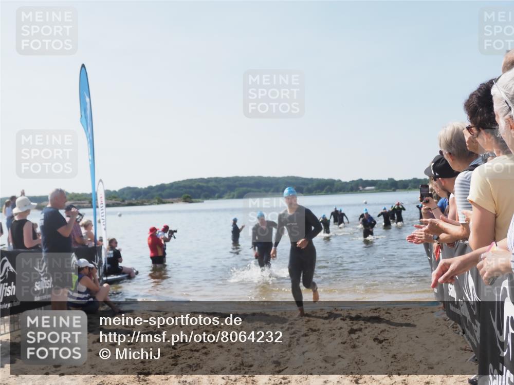 22.06.2025 - Viking Triathlon MichiJ http://msf.ph/oto/8064232 22.06.2025 10:27:46 Schwimmen 1, 90, 176, 198, 230, 534, 616 meine-sportfotos.de