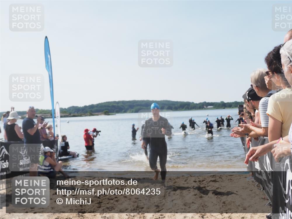22.06.2025 - Viking Triathlon MichiJ http://msf.ph/oto/8064235 22.06.2025 10:27:46 Schwimmen 1, 90, 176, 198, 230, 534, 616 meine-sportfotos.de