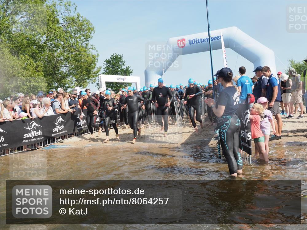 22.06.2025 - Viking Triathlon KatJ http://msf.ph/oto/8064257 22.06.2025 10:04:13 Schwimmen 141, 142, 156, 185, 199, 240, 276, 313, 351, 370, 448, 474, 493, 529, 614 meine-sportfotos.de