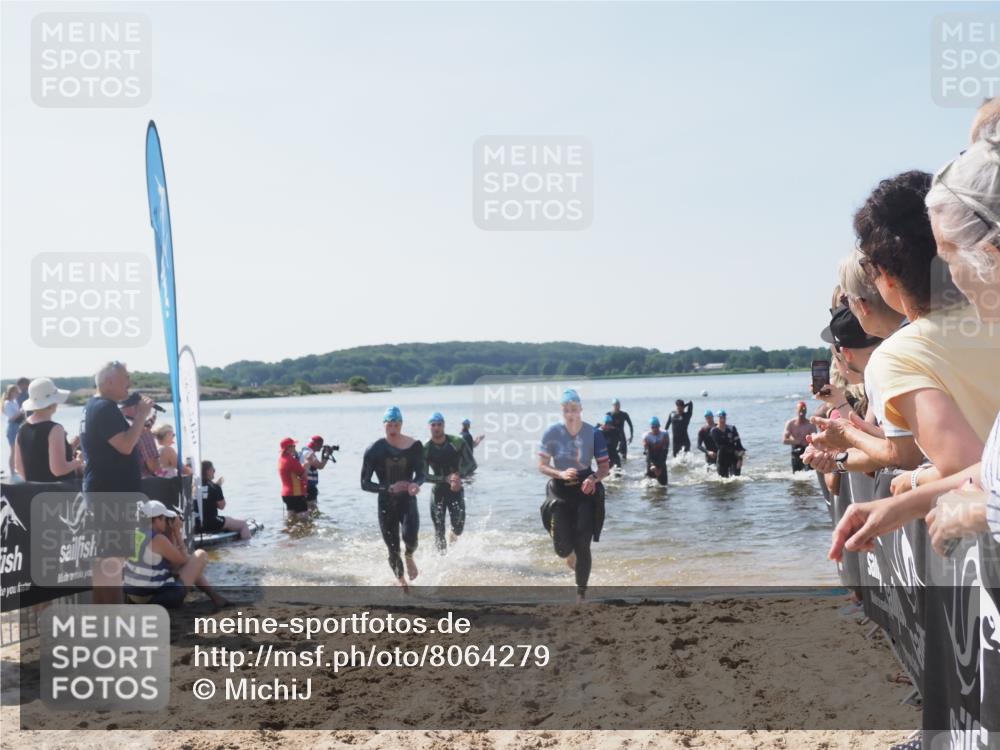 22.06.2025 - Viking Triathlon MichiJ http://msf.ph/oto/8064279 22.06.2025 10:27:57 Schwimmen 14, 90, 178, 196, 198, 230, 289, 401, 534, 616 meine-sportfotos.de