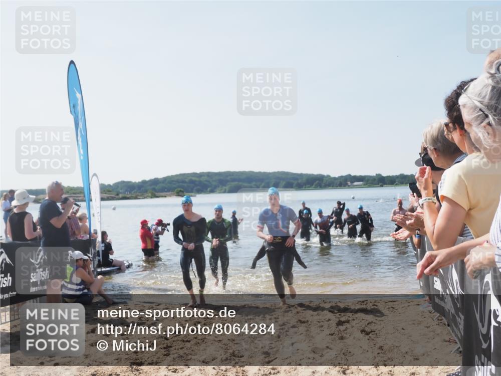 22.06.2025 - Viking Triathlon MichiJ http://msf.ph/oto/8064284 22.06.2025 10:27:57 Schwimmen 14, 90, 178, 196, 198, 230, 289, 401, 534, 616 meine-sportfotos.de
