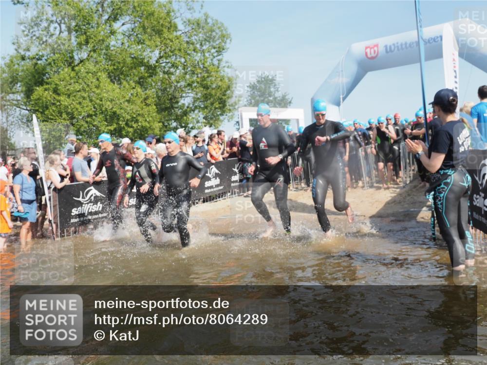 22.06.2025 - Viking Triathlon KatJ http://msf.ph/oto/8064289 22.06.2025 10:04:15 Schwimmen 115, 141, 142, 156, 185, 199, 253, 276, 351, 408, 474, 493, 529 meine-sportfotos.de