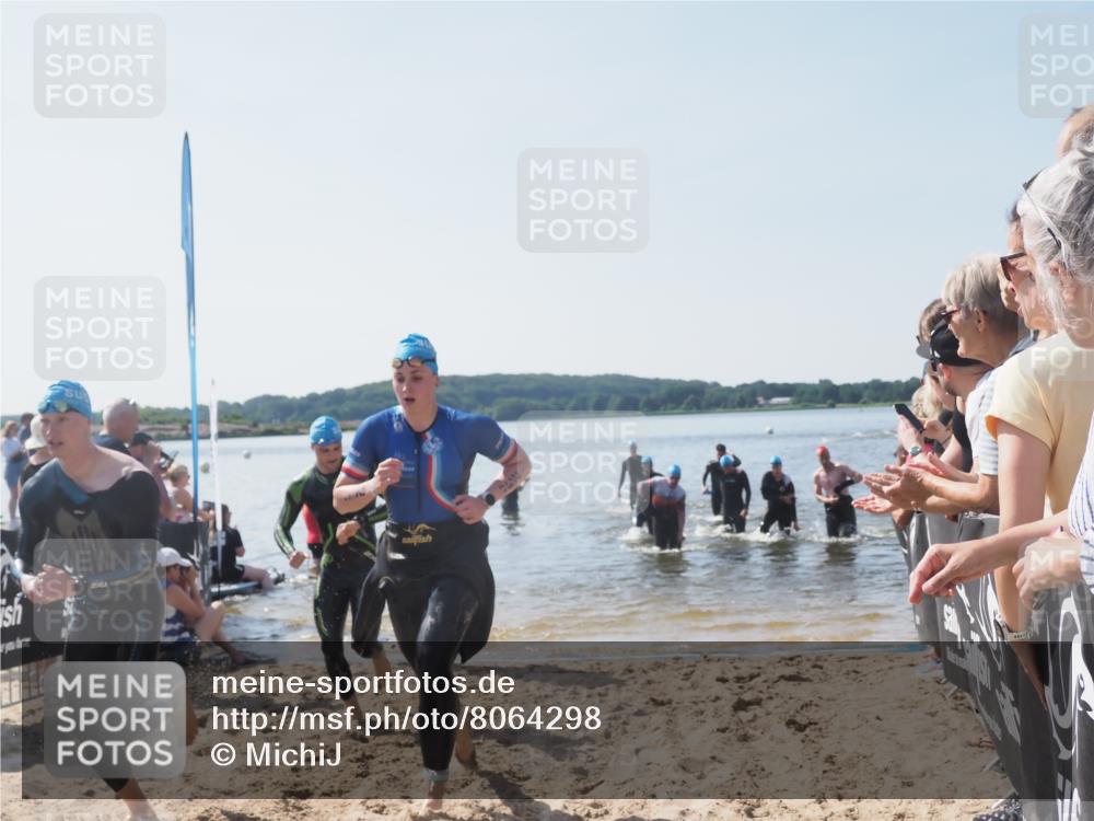 22.06.2025 - Viking Triathlon MichiJ http://msf.ph/oto/8064298 22.06.2025 10:27:59 Schwimmen 14, 90, 178, 196, 198, 230, 289, 367, 401, 534, 616 meine-sportfotos.de