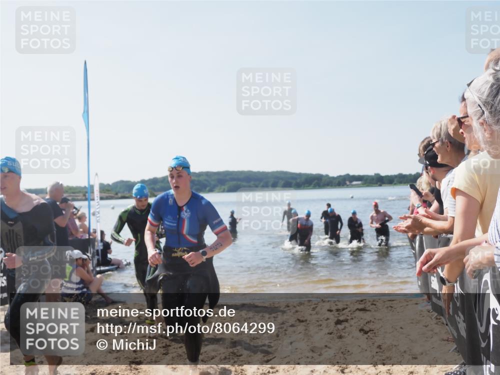 22.06.2025 - Viking Triathlon MichiJ http://msf.ph/oto/8064299 22.06.2025 10:27:59 Schwimmen 14, 90, 178, 196, 198, 230, 289, 367, 401, 534, 616 meine-sportfotos.de