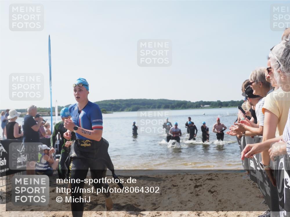 22.06.2025 - Viking Triathlon MichiJ http://msf.ph/oto/8064302 22.06.2025 10:27:59 Schwimmen 14, 90, 178, 196, 198, 230, 289, 367, 401, 534, 616 meine-sportfotos.de