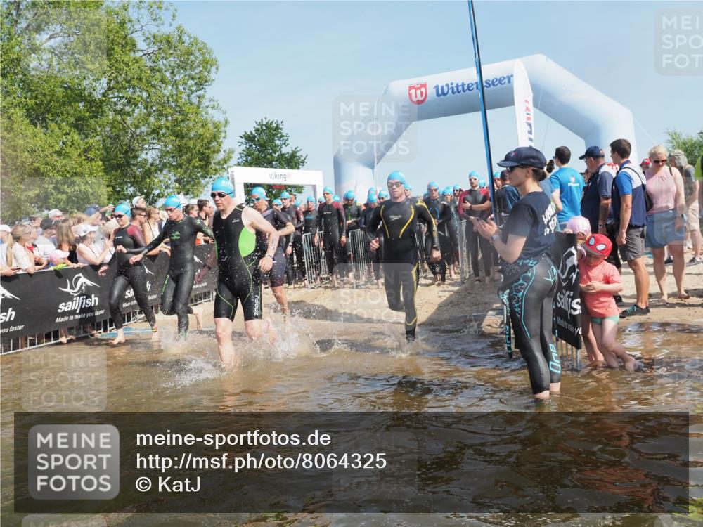 22.06.2025 - Viking Triathlon KatJ http://msf.ph/oto/8064325 22.06.2025 10:04:19 Schwimmen 115, 141, 142, 156, 185, 195, 199, 239, 253, 276, 351, 377, 408, 474, 493, 529 meine-sportfotos.de