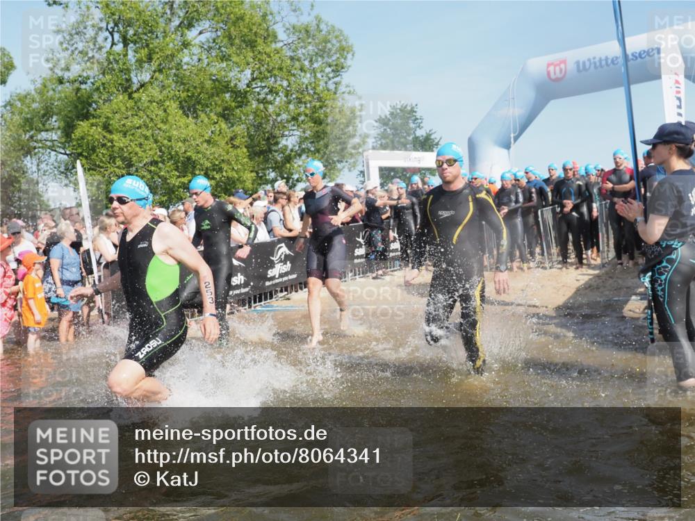 22.06.2025 - Viking Triathlon KatJ http://msf.ph/oto/8064341 22.06.2025 10:04:20 Schwimmen 115, 141, 142, 185, 195, 199, 209, 239, 253, 276, 335, 377, 408, 419, 447, 493 meine-sportfotos.de
