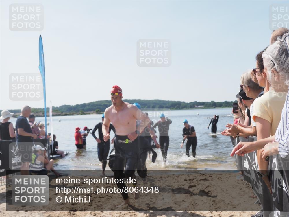 22.06.2025 - Viking Triathlon MichiJ http://msf.ph/oto/8064348 22.06.2025 10:28:06 Schwimmen 14, 90, 178, 196, 289, 367, 401, 616 meine-sportfotos.de
