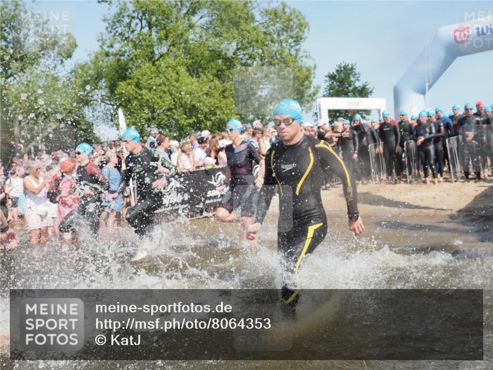 22.06.2025 - Viking Triathlon KatJ http://msf.ph/oto/8064353 22.06.2025 10:04:21 Schwimmen 115, 141, 142, 185, 195, 209, 239, 253, 276, 335, 377, 408, 419, 447, 493 meine-sportfotos.de