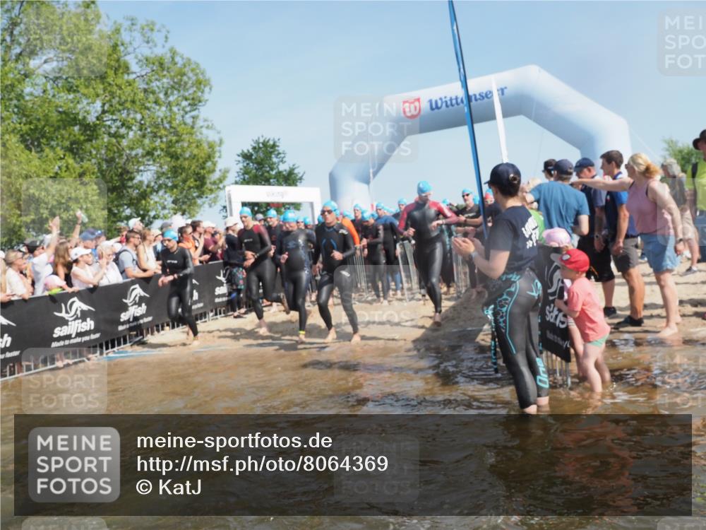 22.06.2025 - Viking Triathlon KatJ http://msf.ph/oto/8064369 22.06.2025 10:04:23 Schwimmen 115, 141, 142, 185, 195, 209, 239, 253, 276, 335, 377, 408, 419, 447, 493 meine-sportfotos.de