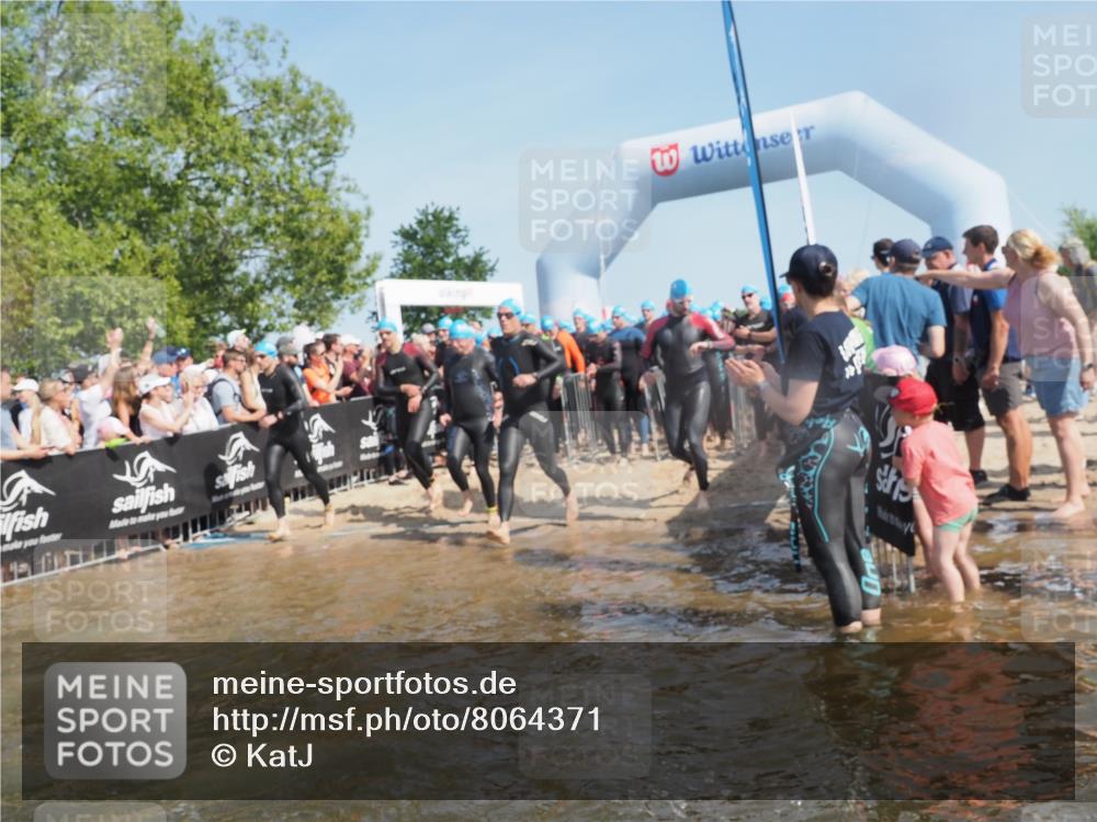22.06.2025 - Viking Triathlon KatJ http://msf.ph/oto/8064371 22.06.2025 10:04:23 Schwimmen 115, 141, 142, 185, 195, 209, 239, 253, 276, 335, 377, 408, 419, 447, 493 meine-sportfotos.de