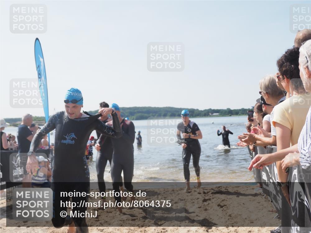 22.06.2025 - Viking Triathlon MichiJ http://msf.ph/oto/8064375 22.06.2025 10:28:08 Schwimmen 14, 178, 196, 289, 367, 401 meine-sportfotos.de