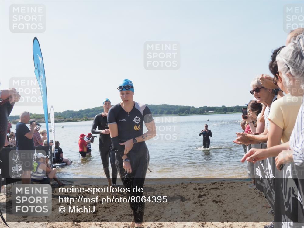 22.06.2025 - Viking Triathlon MichiJ http://msf.ph/oto/8064395 22.06.2025 10:28:10 Schwimmen 14, 178, 367, 401 meine-sportfotos.de