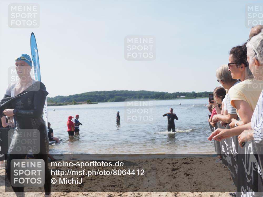 22.06.2025 - Viking Triathlon MichiJ http://msf.ph/oto/8064412 22.06.2025 10:28:12 Schwimmen 367, 401 meine-sportfotos.de
