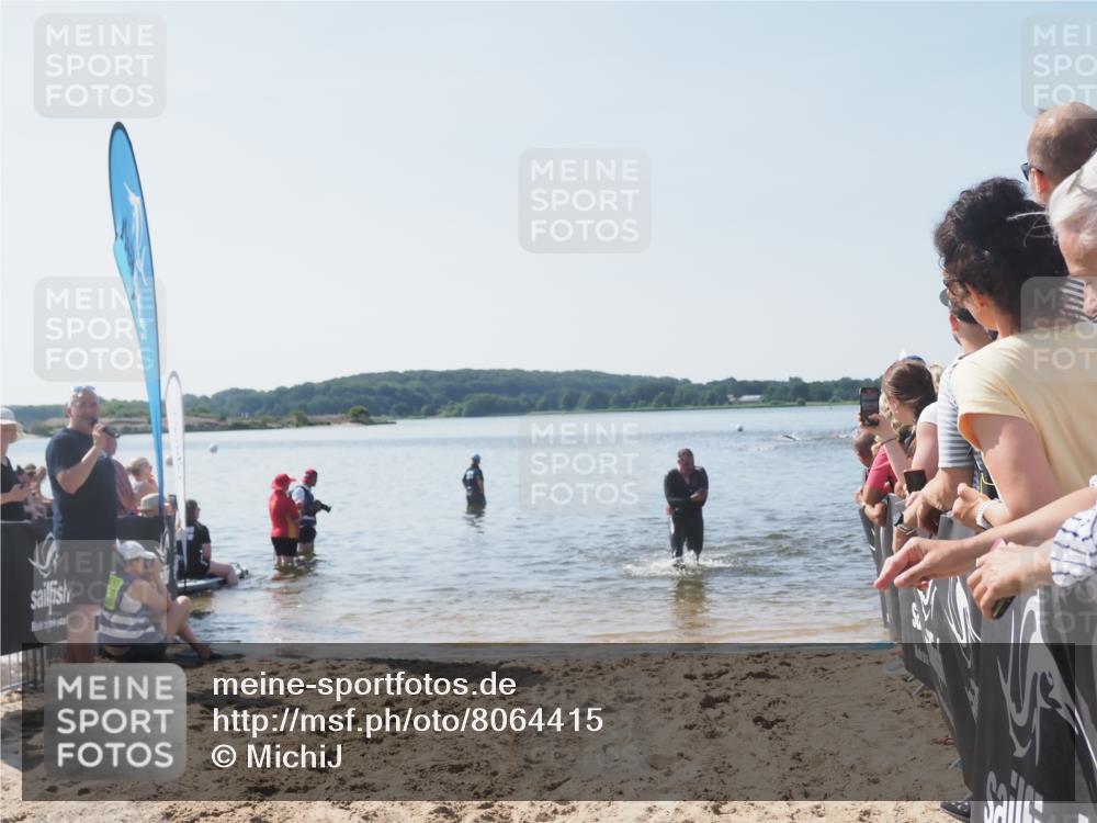 22.06.2025 - Viking Triathlon MichiJ http://msf.ph/oto/8064415 22.06.2025 10:28:14 Schwimmen 367 meine-sportfotos.de